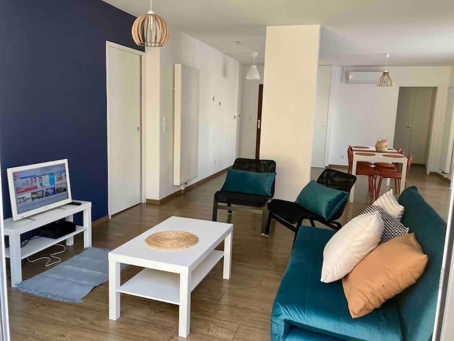 דירות אנז'ה Quai Sud - Gare, 100 M2, Parking, Wifi, Superette, Lave Linge מראה חיצוני תמונה